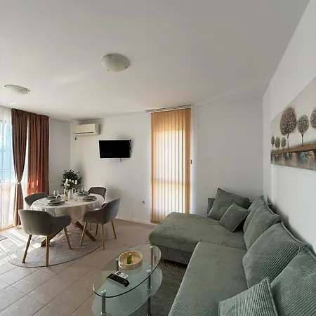 Apartment & Kedara